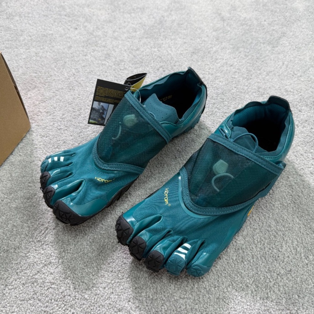 Vibram FiveFingers Teal Minimalist Toe Shoes